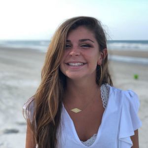 Meet your Posher, Abbie